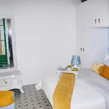 Bright In + Balcony シッチェス