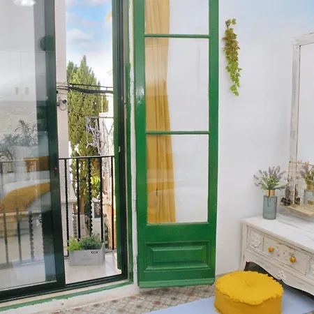 דירה Bright In + Balcony *