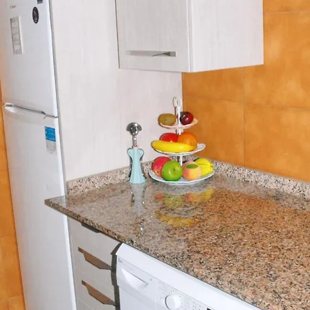 דירה Bright In + Balcony סיטגס