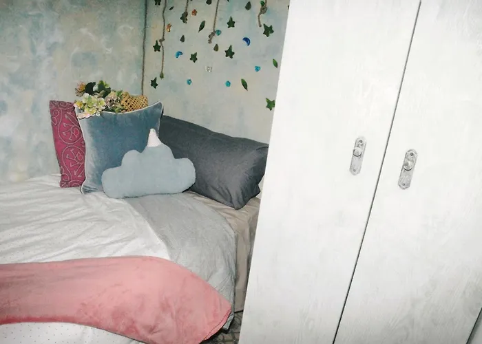 Bright In + Balcony Lägenhet *