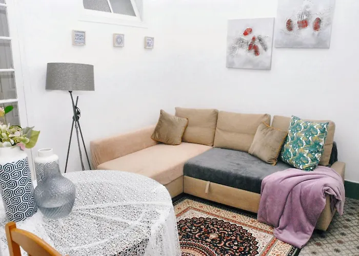 Bright In + Balcony Apartment Sitges