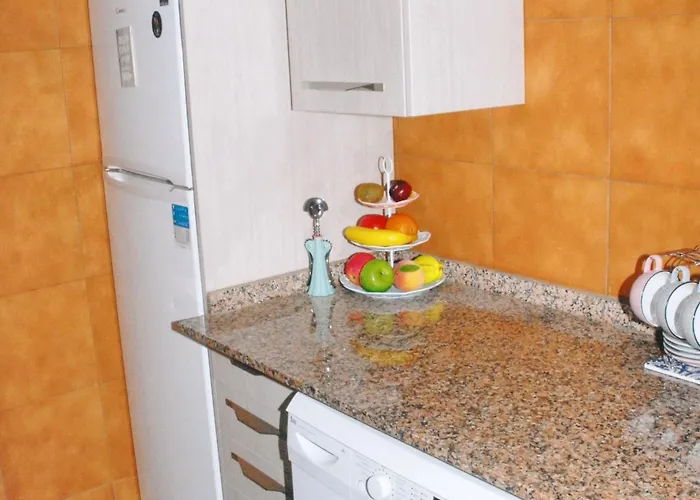 דירה Bright In + Balcony סיטגס